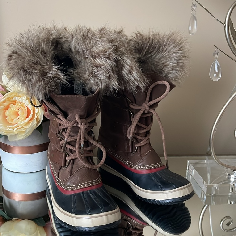 Sorel Joan of Arctic Brown Umber Red Dahlia Snow Boots Fur Women’s Sz 8